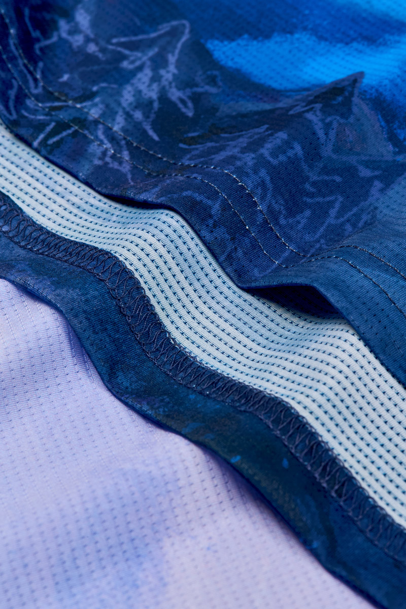 sport_bekleidung_detail_blau